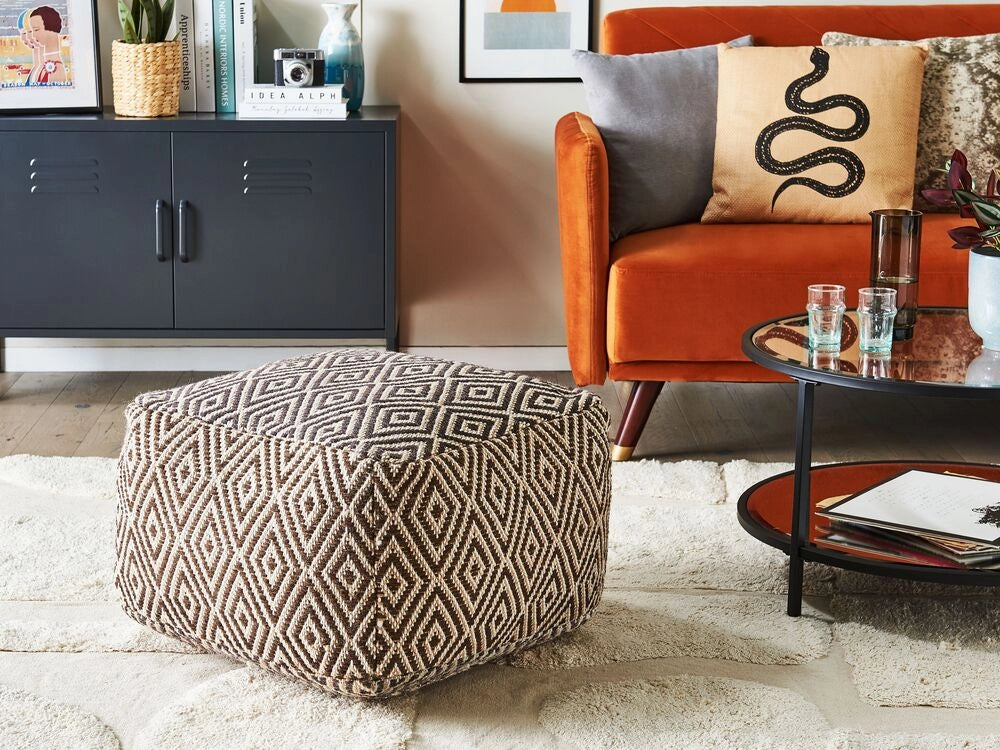 Pouf in lana beige marrone bianco motivo geometrico moderno boho poggiapiedi