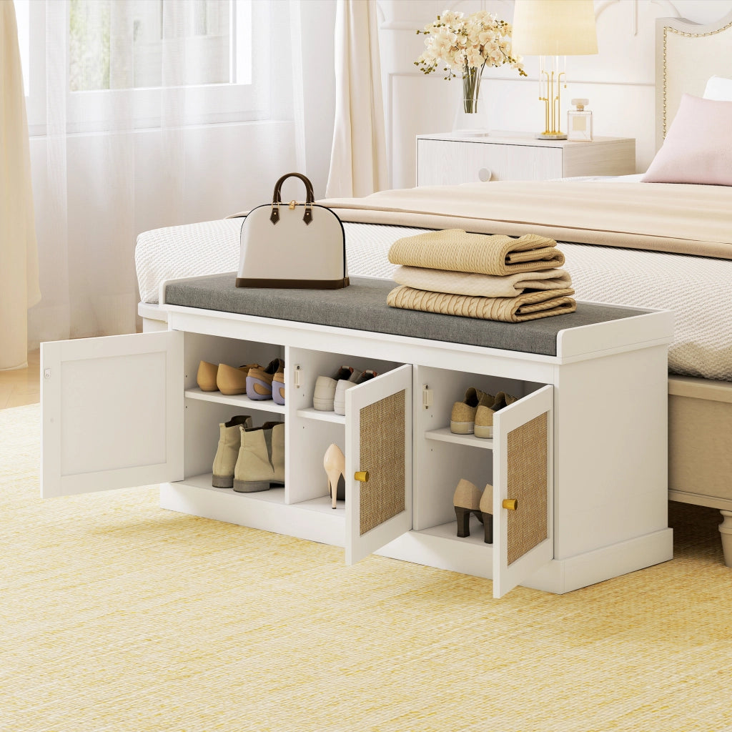 Panca portascarpe con 3 ante in rotin, 9 paia, ripiani regolabili e cuscino ¨C Xylo ¨C Bianco 105x35x47cm