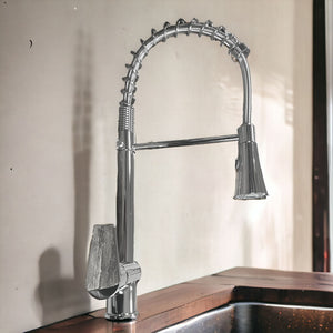 Rubinetto miscelatore estrabile con molla e doccetta multigetto