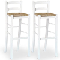 Coppia di sgabelli alti 80 cm in legno bianco con schienale e seduta in paglia
