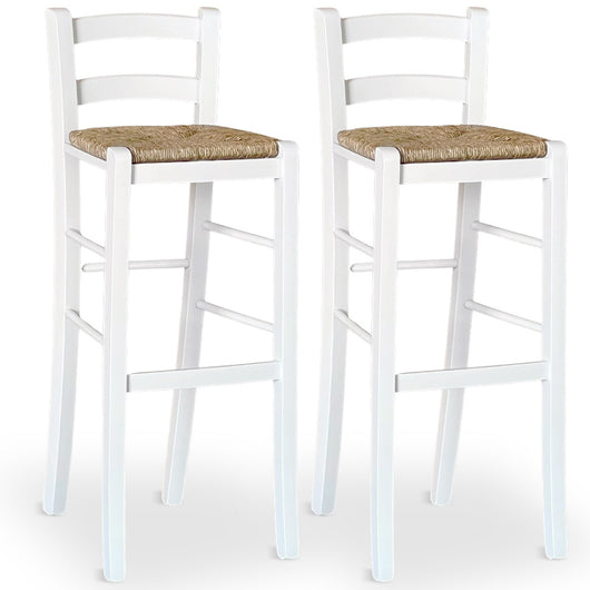 Coppia di sgabelli alti 80 cm in legno bianco con schienale e seduta in paglia