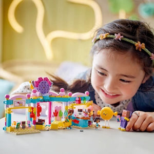 LEGO Friends 42649 Negozio di dolciumi di Heartlake City - Negozio di dolciumi per ragazze