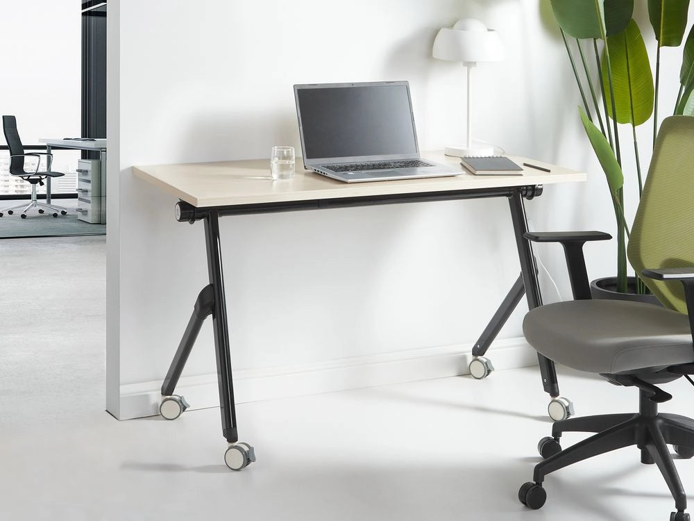 Scrivania rettangolare pieghevole con rotelle portatile con struttura in metallo legno chiaro e nero 120 x 60 cm stile moderno