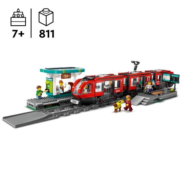 LEGO City 60423 Tram e stazione del centro città, veicolo per bambini dai 7 anni in su