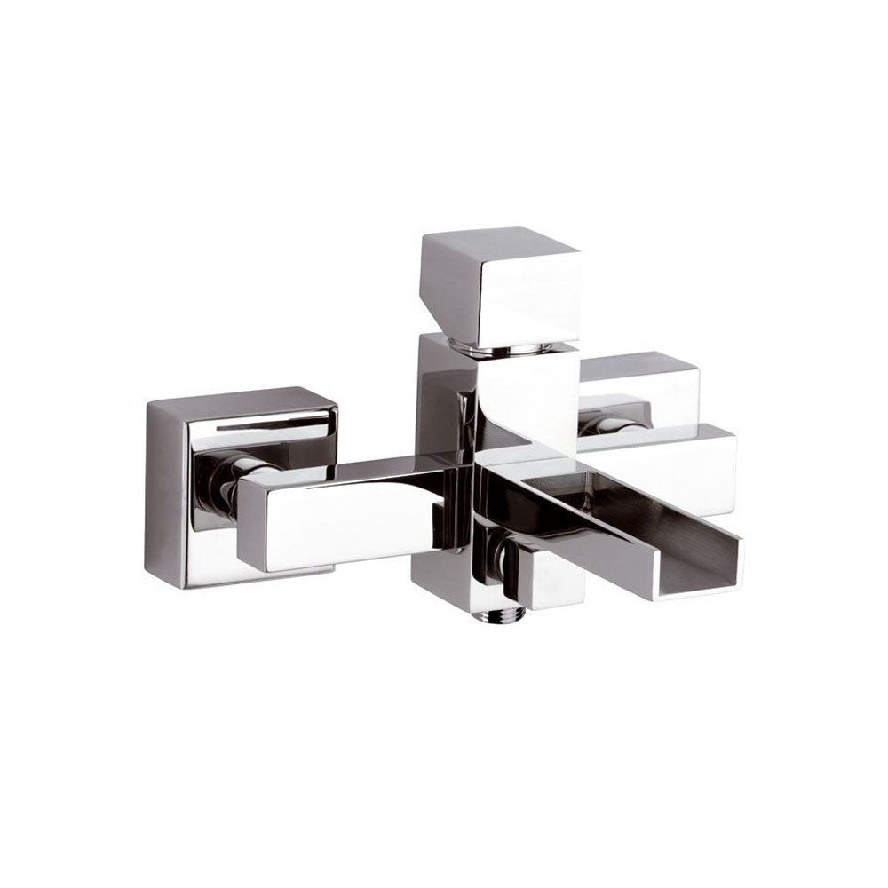 Rubinetto per esterno vasca con bocca a cascata, design quadro e minimale. serie cube waterfall