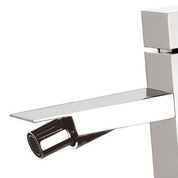 Miscelatore cube waterfall per bidet dotato di scarico