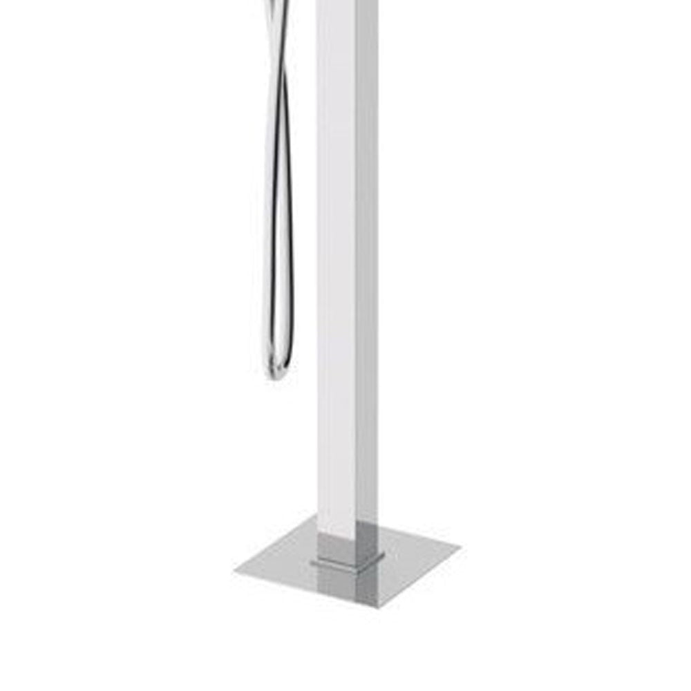 Miscelatore ideale per vasche da pavimento con bocca a cascata. design italiano unico ed elegante