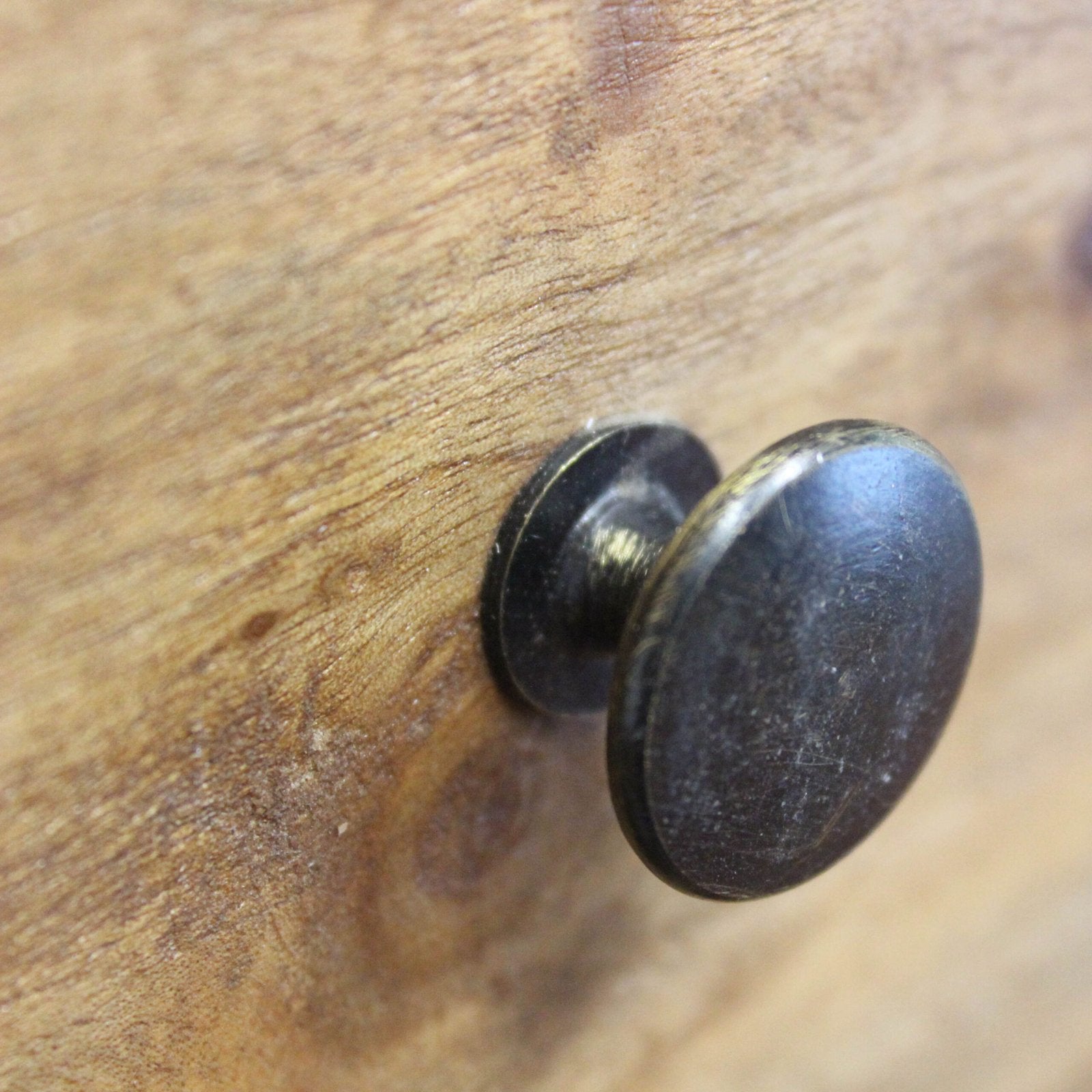 Comodino in legno rustico con cassetto - CASSIEL