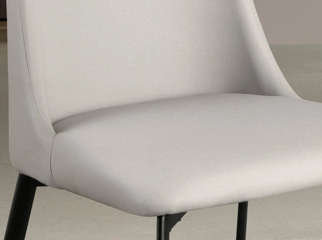 Sedia in similpelle grigio chiaro