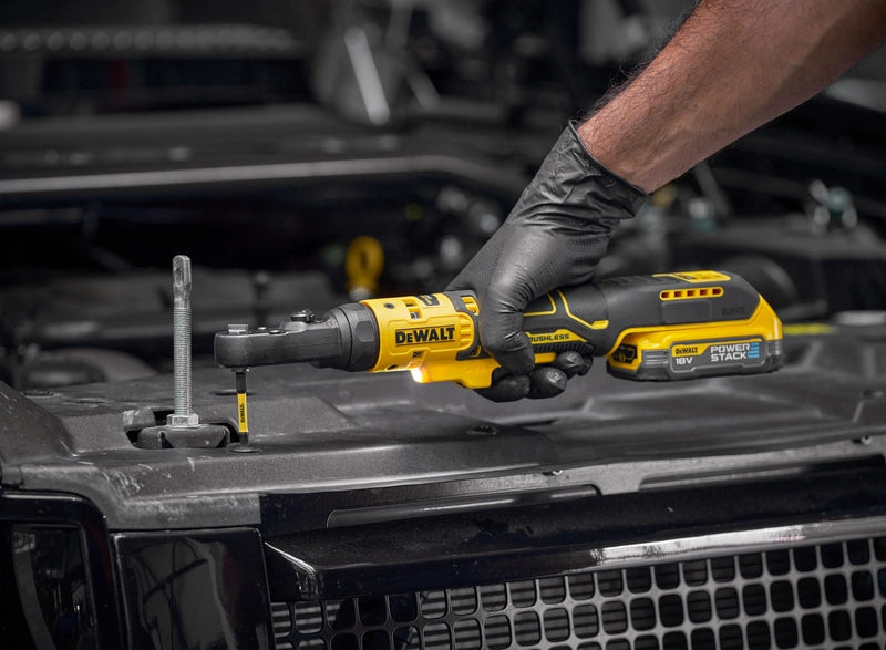 Cricchetto a batteria DeWalt DCF520N 18V XR a testa sigillata da 1/4” e 3/8”