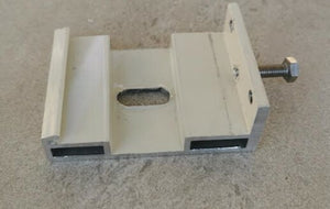 Coppia staffe di ancoraggio tenda da sole 3000 con cassonetto attacco a soffitto - Colore bianco 9010