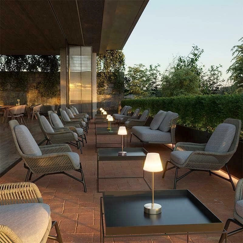 NewGarden LUMLLS030BXWLNW Lola Slim 30 Lampada da Tavolo LED con Batteria Ricaricabile Touch IP44 per Interni ed Esterni colore Bianco