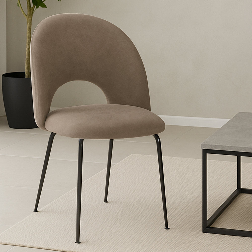 Sedia da sala pranzo Paola in microfibra nabuk marrone chiaro gambe metallo nero