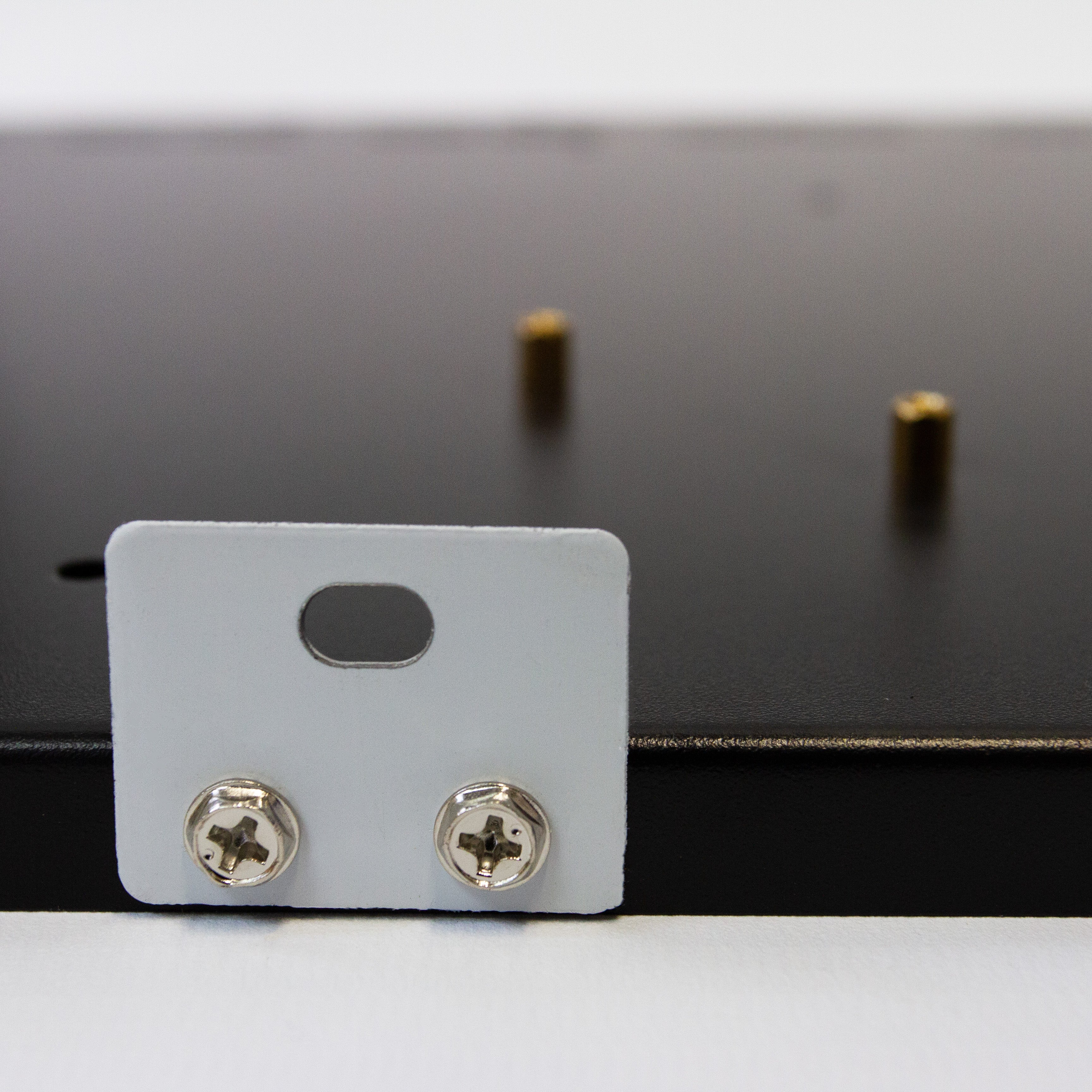 Telaio aperto mining rig MonsterShop 6-8 GPU in acciaio robusto