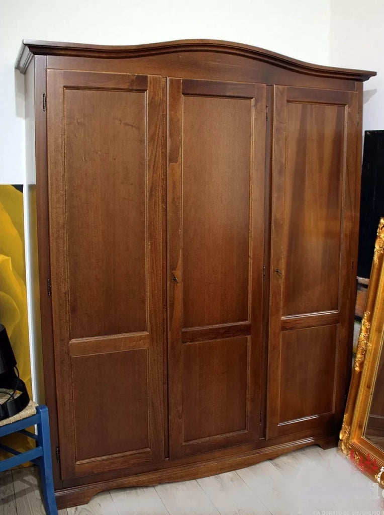 Armadio 3 ante in legno massello arte povera tinta noce 158x56x197 (313) - Mobili 2G