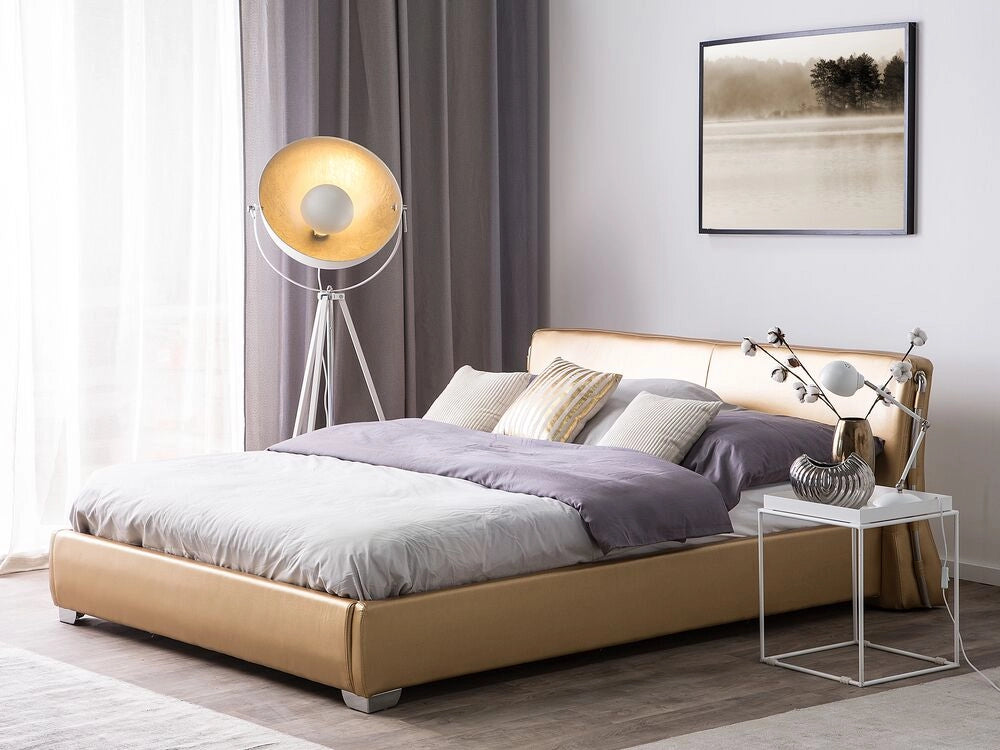 Letto Vera Pelle Color Oro Testiera Curva Rete a Doghe 140 x 200 cm