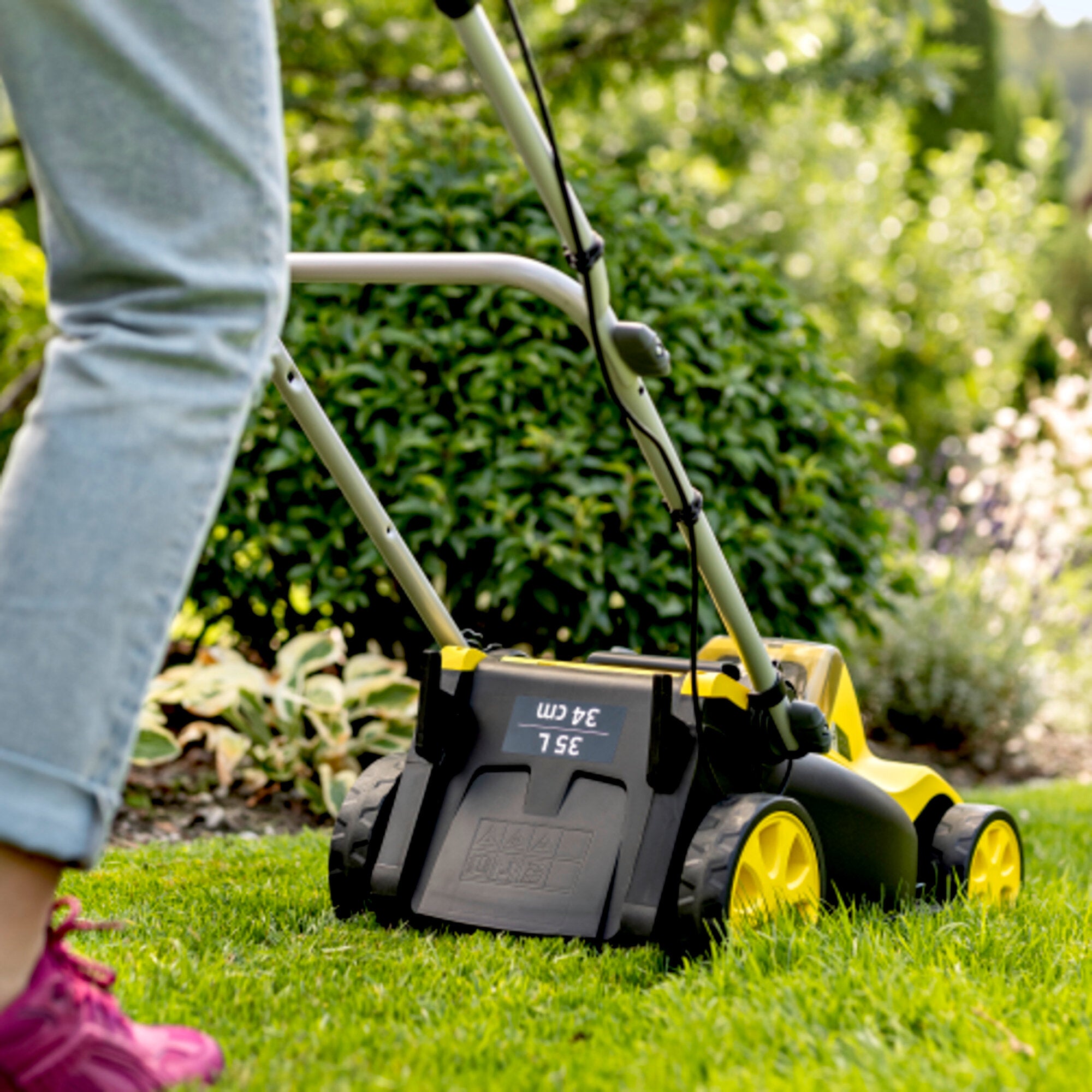 KARCHER Rasaerba a batteria LMO 3-18 - Piattaforma batteria: Piattaforma Battery Power+ 18 V  - Larghezza di taglio: 34 cm - Altezza di taglio: 25  60 mm