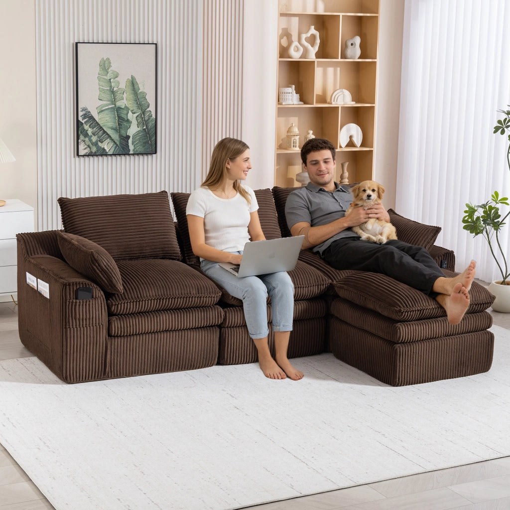 Divano 3 Posti con Poggiapiedi in Tessuto ¨C MINIMAL ¨C Marrone, Cuscini Inclusi