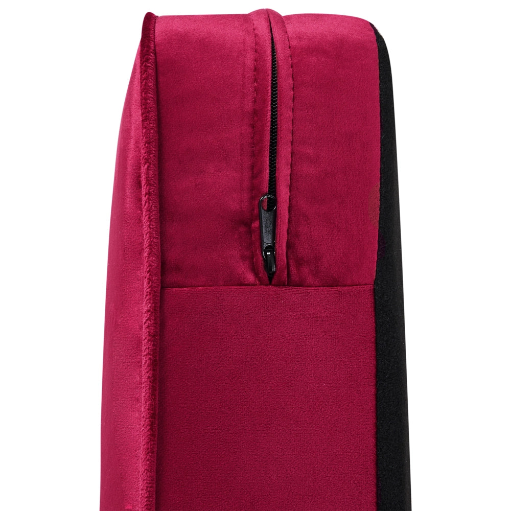 Poltrona Chesterfield Tessuto Velluto Rosso Scuro Rivestimento Gambe Legno Scuro Contemporaneo