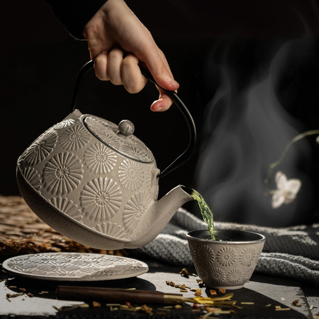Teiera/Brocca in ghisa KADAX, ideale per tisane, 1100 ml, 4 tazze, colore grigio.