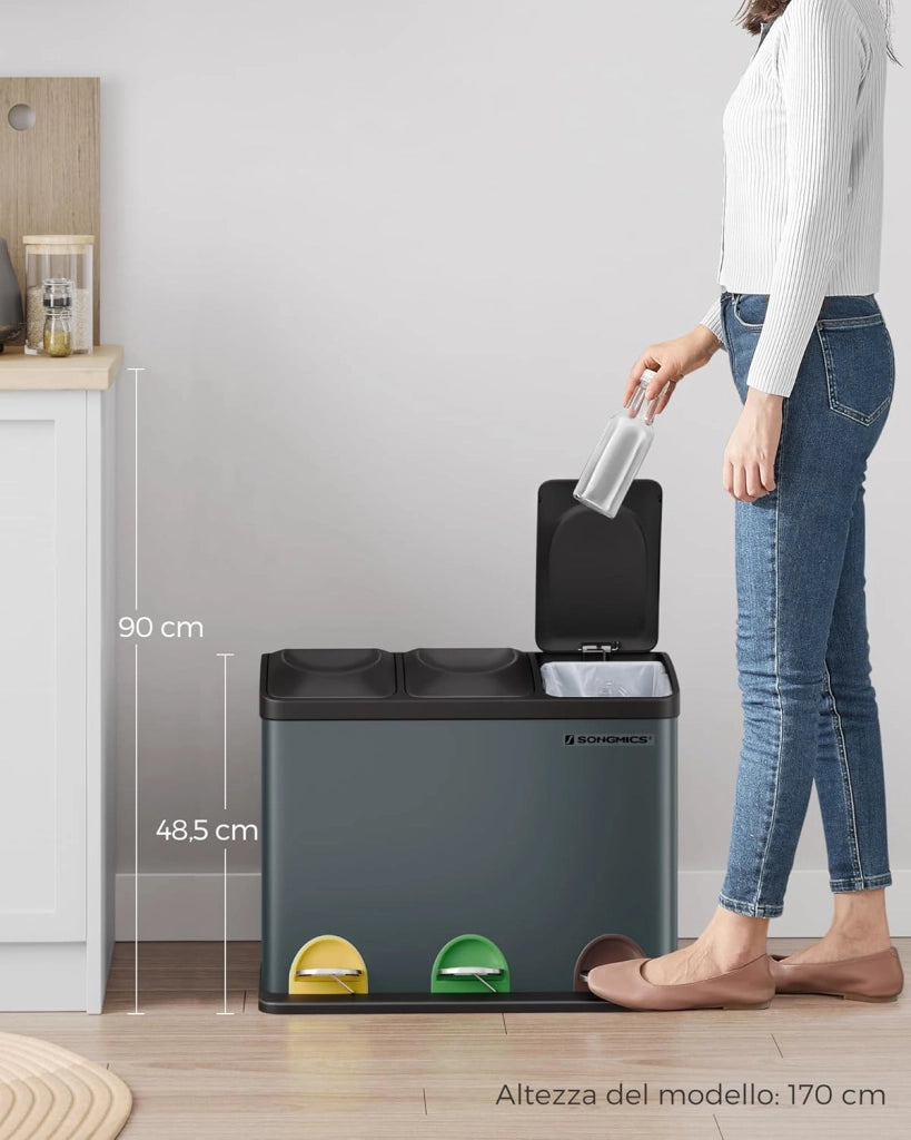 SONGMICS Cestino da Cucina, Pattumiera per Riciclaggio, Pattumiera Tripla a Pedale, in Metallo da 45 Litri, per Raccolta Differenziata, 3 x 15L, con Coperchio, Acciaio, Grigio Verdastro LTB45G