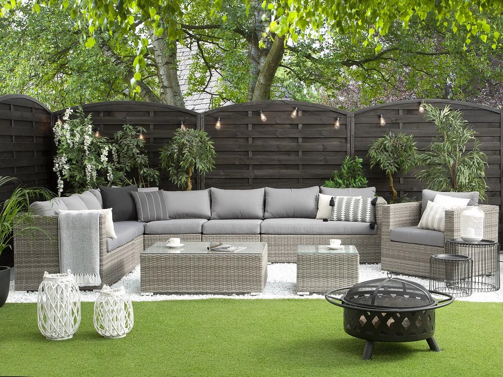 Set di divani ad angolo da giardino cuscini in rattan sintetico grigio 8 posti con tavolo e poltrona set di conversazione