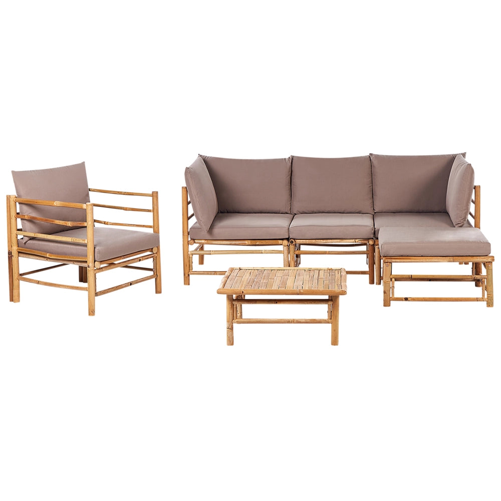 Set da giardino con divano angolare modulare con poltrona e tavolino in bambù cuscini naturali tortora 5 posti esterno elegante