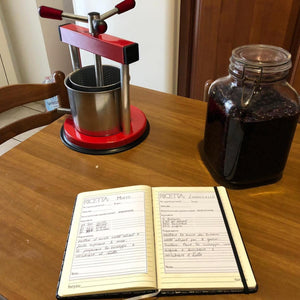 OWIJI Torchietto Premitutto Acciaio Inox Diametro Pressa Manuale Premitura Mirto Liquori Spremute Succhi Frutta Agrumi Alimenti Carne Melanzane Conserve Taglia: 16 CM Ø