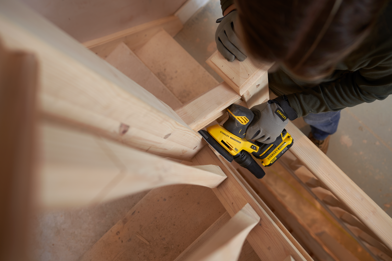 Stanley SFMCW221D1S – Levigatrice a Batteria Delta 18V (kit con batteria 2,0 Ah)