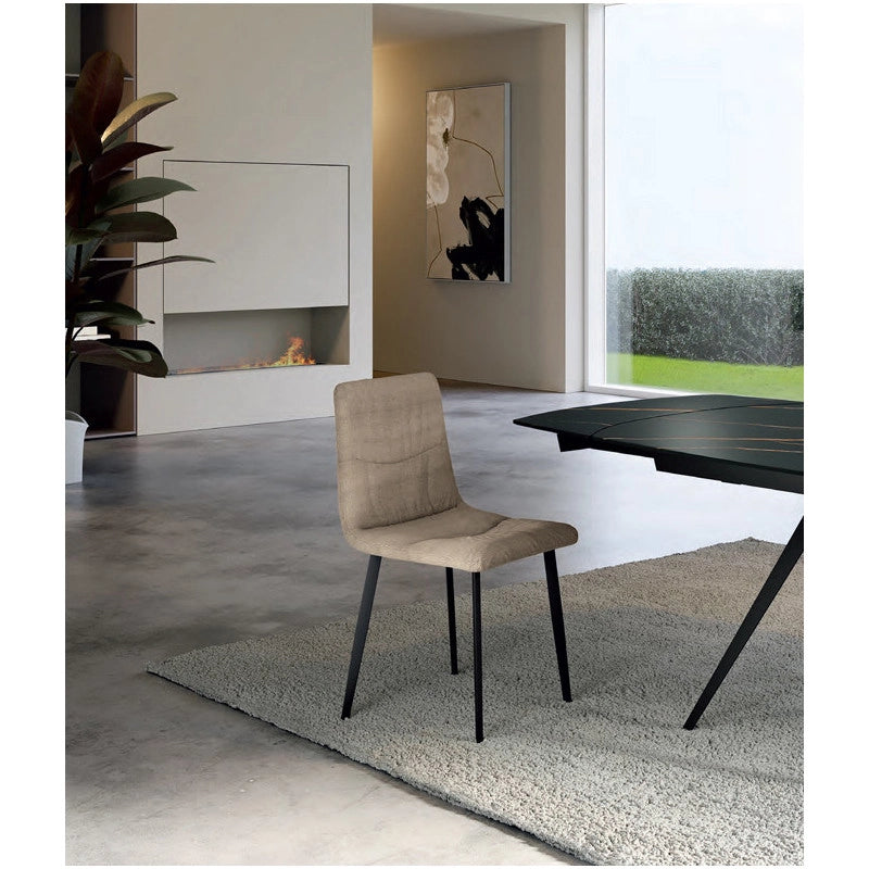 Sedia rivestita in tessuto easy-clean Gambe in metallo verniciato Ariel 46cm X 55cm H 87.5cm Stones