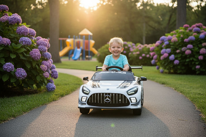 Macchina Elettrica per Bambini Licenza Ufficiale Mercedes Benz GT3 Telecomandata 12V 4,5Ah Bianco