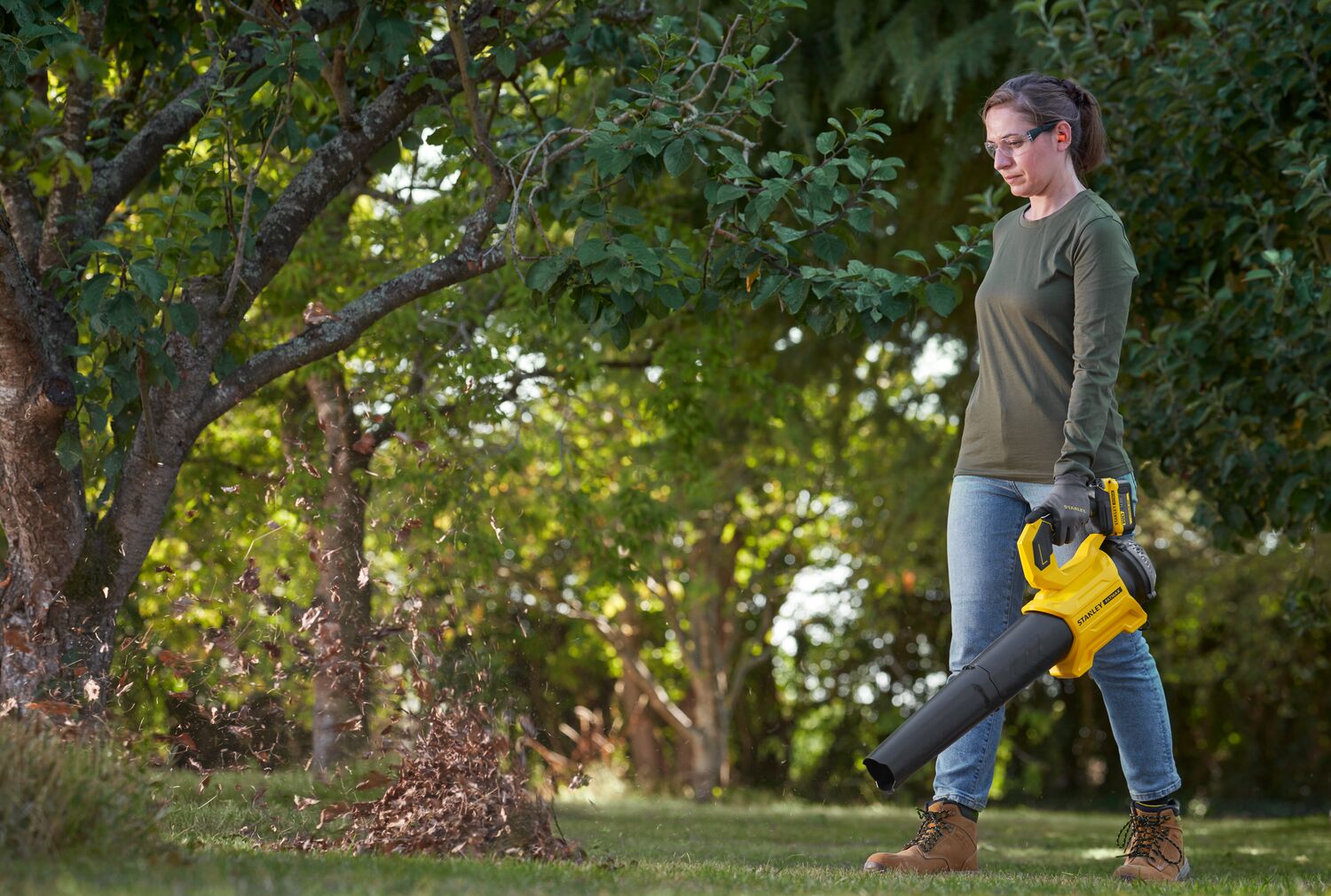 Soffiatore a batteria Stanley SFMCBL730M1 – 18V XR brushless con 1 batteria