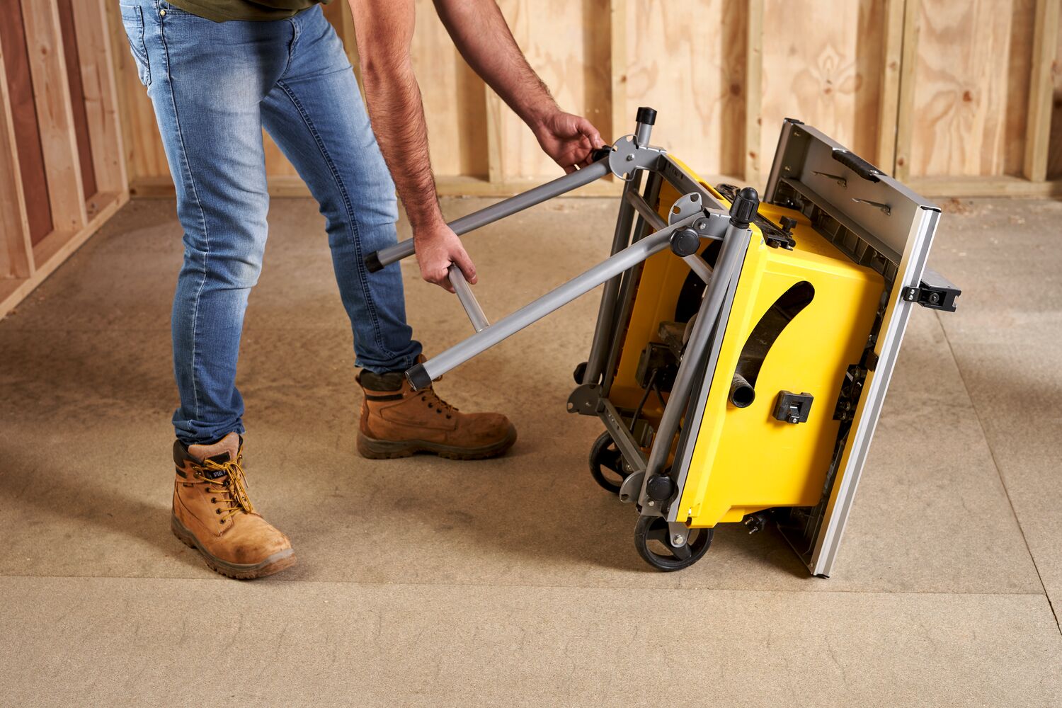 Sega da banco Stanley SST1800-QS – 1800 W, lama 254 mm, profondità taglio 80 mm