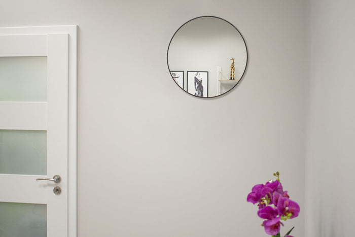 SPECCHIO Valora 50CM con cornice in metallo nero per soggiorno in stile moderno