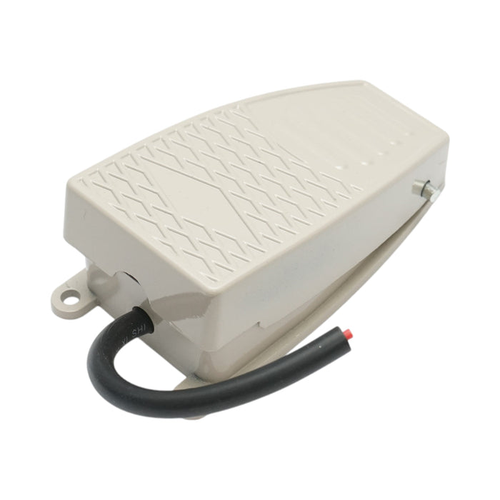 Pedale di comando con contatto elettrico – 250V / 5A Breckner Germany