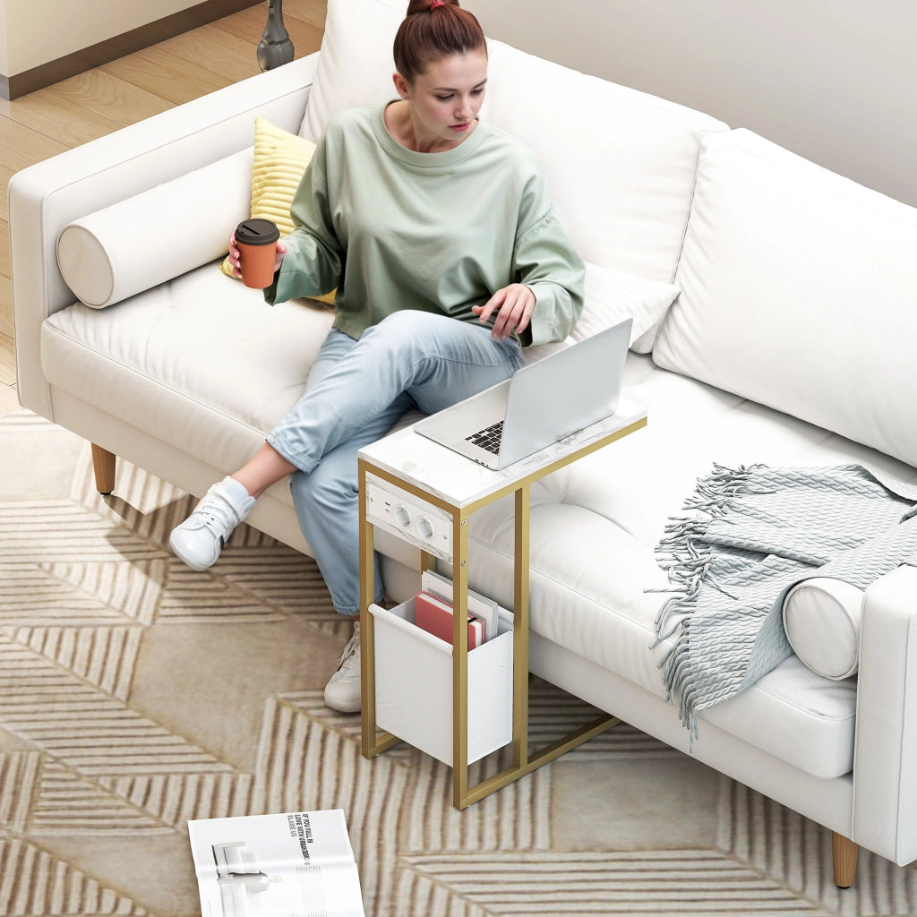 Tavolino a C con ricarica e tasca portaoggetti, piano effetto marmo ¨C Xylo ¨C 46x25x62,5 cm bianco