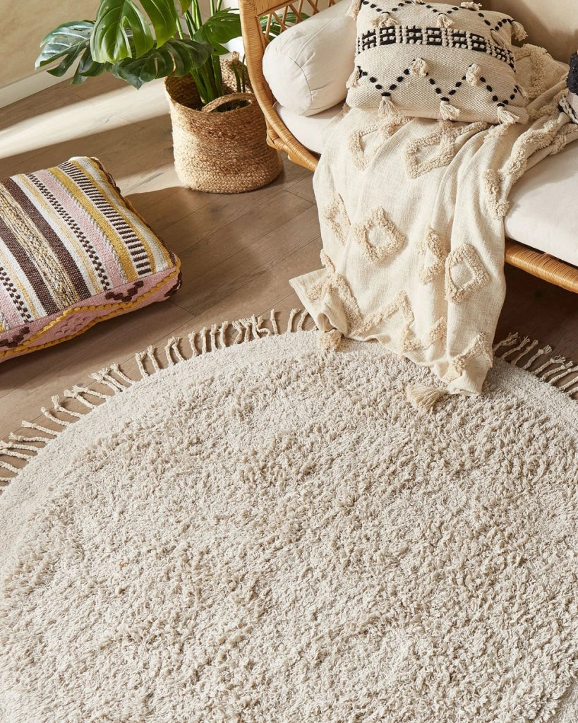 Tappeto rotondo in cotone beige ⌀ 140 cm con frange boho soggiorno camera da letto
