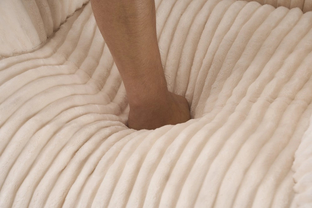 Poltrona relax in velluto ¨C Minimal ¨C Beige per soggiorno camera balcone