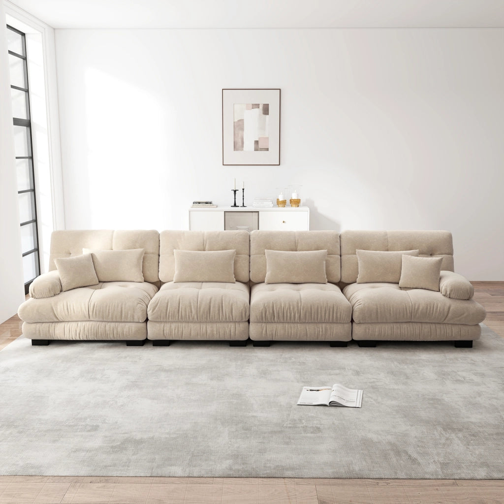 Divano angolare modulare 4 posti con seduta profonda e cuscini lombari in ciniglia beige chiaro per soggiorno