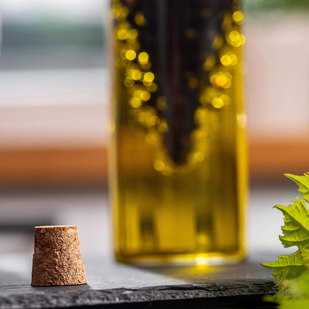 Bottiglia KADAX per olio e aceto, caraffa in vetro da 350 ml, 2 in 1 per olio e aceto con tappo.