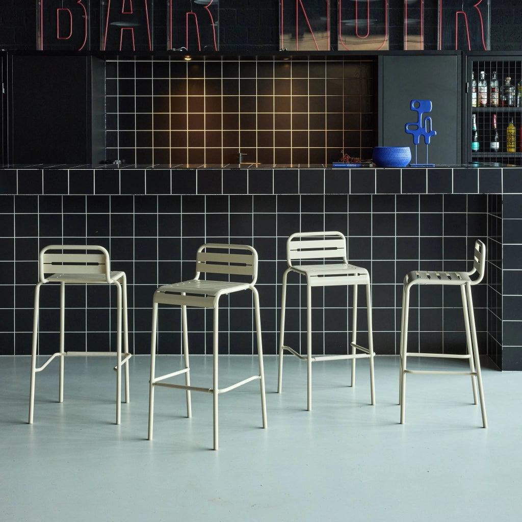 set 4 sedie alte bistrot in acciaio, beige