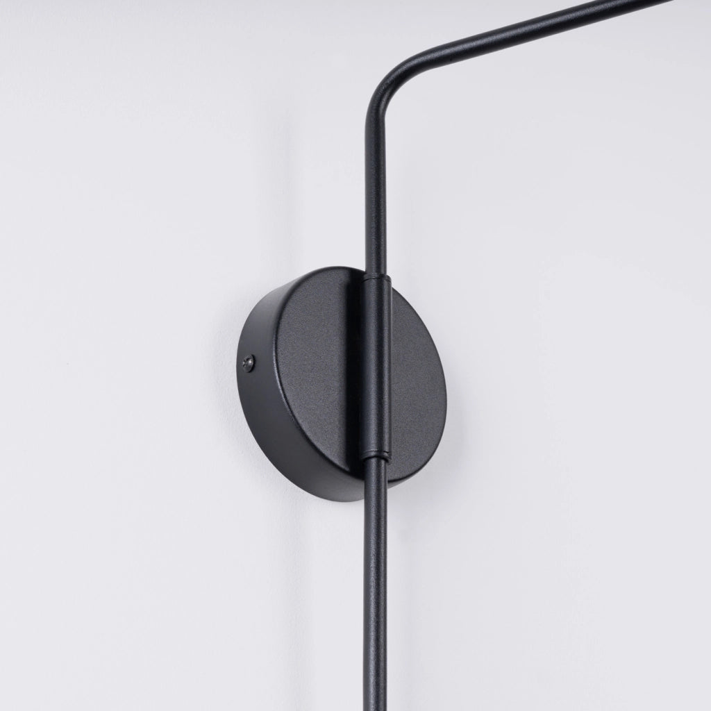 Lampada da parete NOX in acciaio nero E14 LED 10W con paralume geometrico moderno