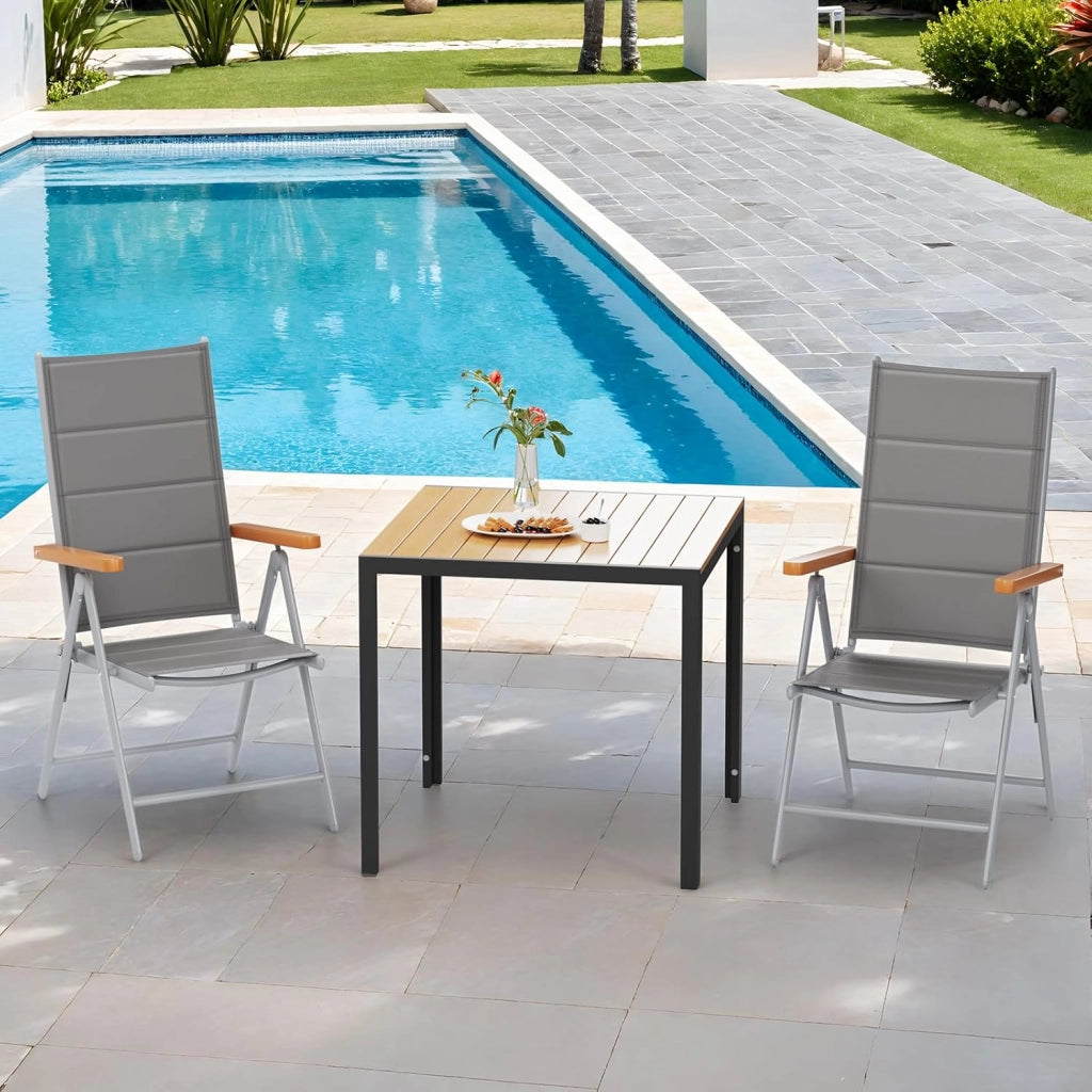 Set di 4 sedie da giardino con schienale alto, Sedia pieghevole in Alluminio, Braccioli in WPC, Schienale trapuntato e regolabile in 7 posizioni, per ristoranti, patii, Grigio argento, 4 PCS
