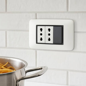 Vimar eikon round placca in metallo bianco antico elegante *** numero posti 3 posti, confezione 1