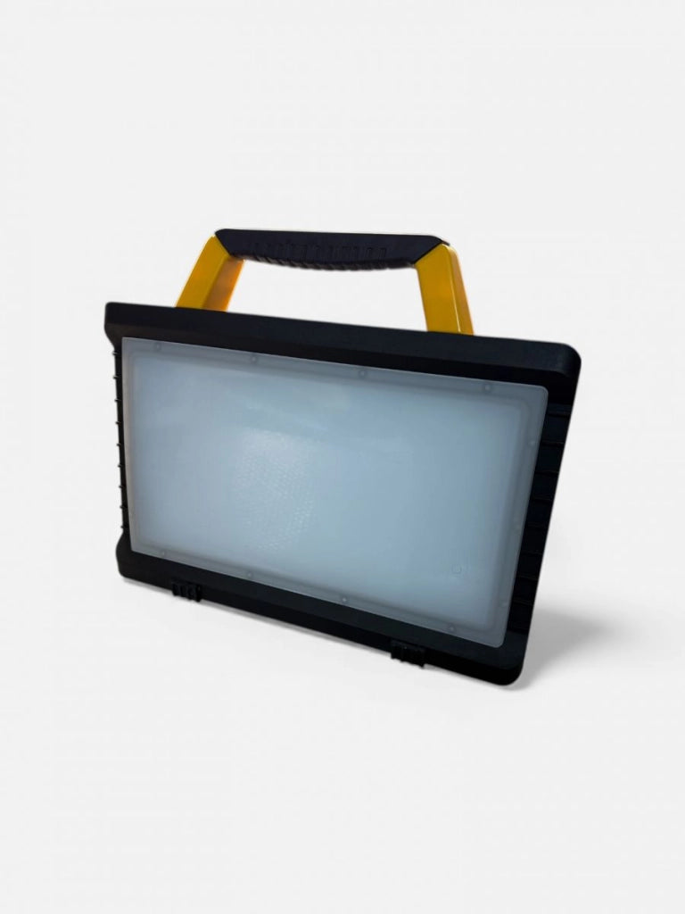 Proiettore LED Portatile KNOX 80W Giallo/Nero con CCT e Doppia Presa Schuko – 4600–9200 lm – IP54