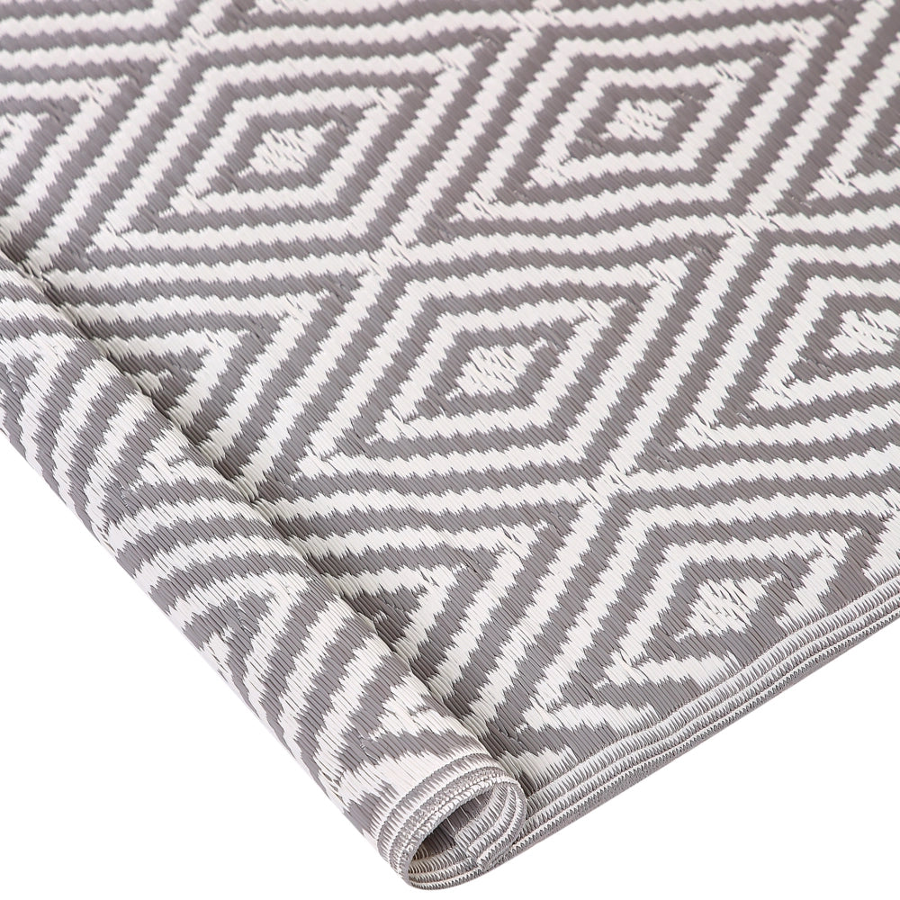 Tappeto da esterno per interni grigio chiaro PP 120 x 180 cm motivo geometrico
