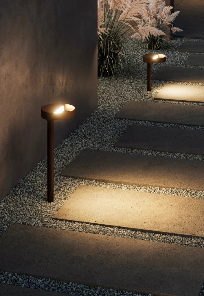 Clos Lampada LED da Esterno a Doppia Base 30cm in Corten Testurizzato IP65 IK08 con Tecnologia Switch per Giardini e Percorsi Pedonali Outdoor