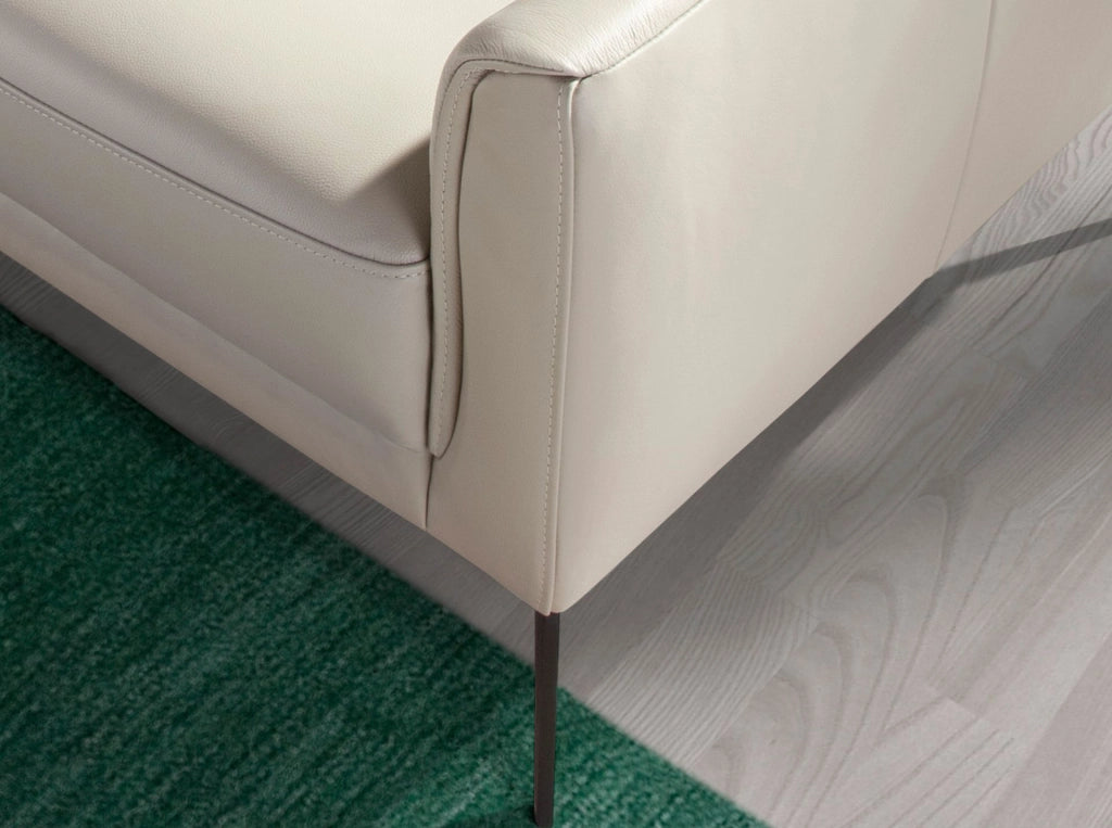 divano a 2 posti in pelle grigio taupe