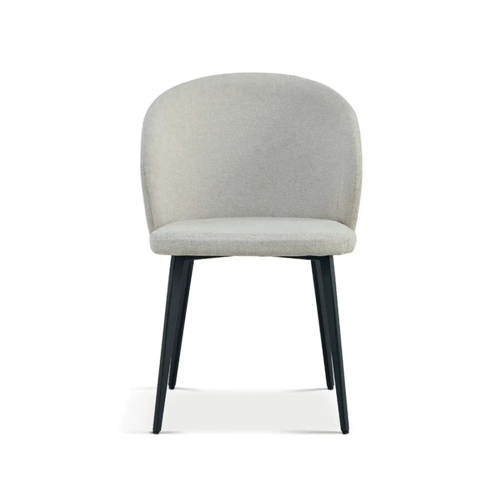 Sedia rivestita in tessuto per sala da pranzo, colore beige. Collezione HARDIN