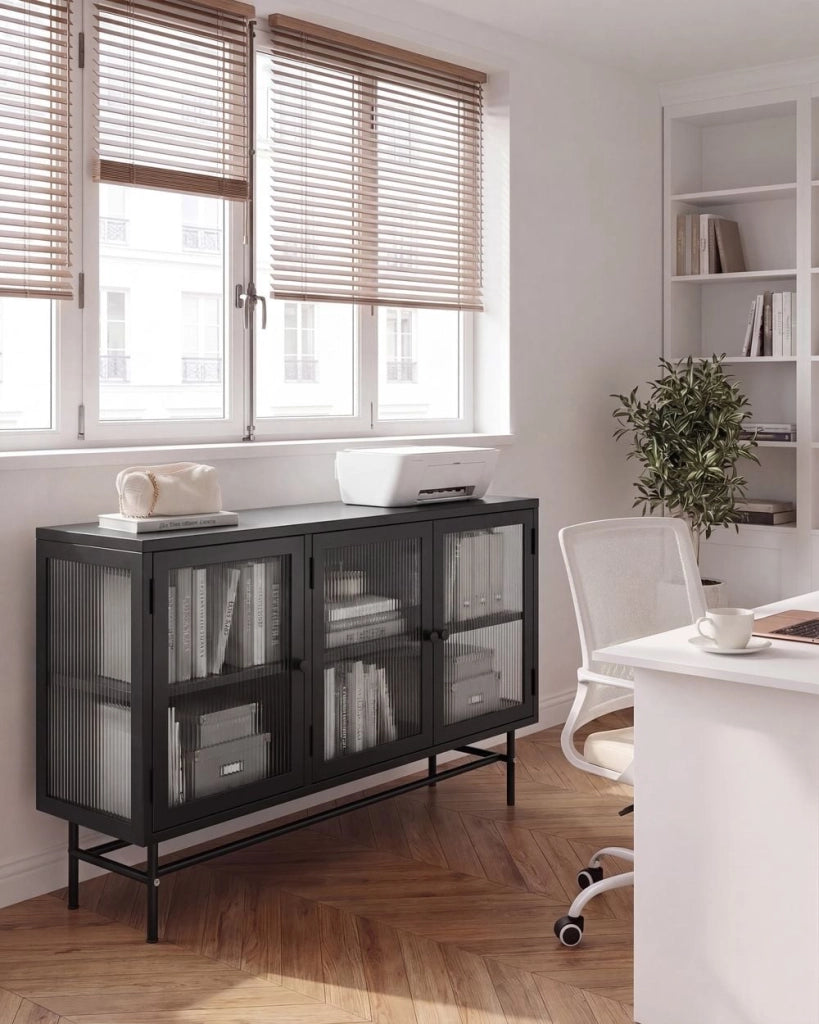 Credenza a 3 ante in metallo nero e vetro con ripiani 115 x 35